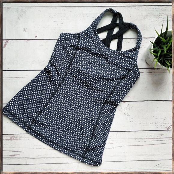 Lululemon Enhearten Tank Millie Mesh Black White Printed Shelf Bra top size 4 - Picture 1 of 8